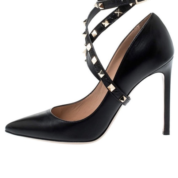 Gorgeous Valentino heels. - Picture 2 of 8